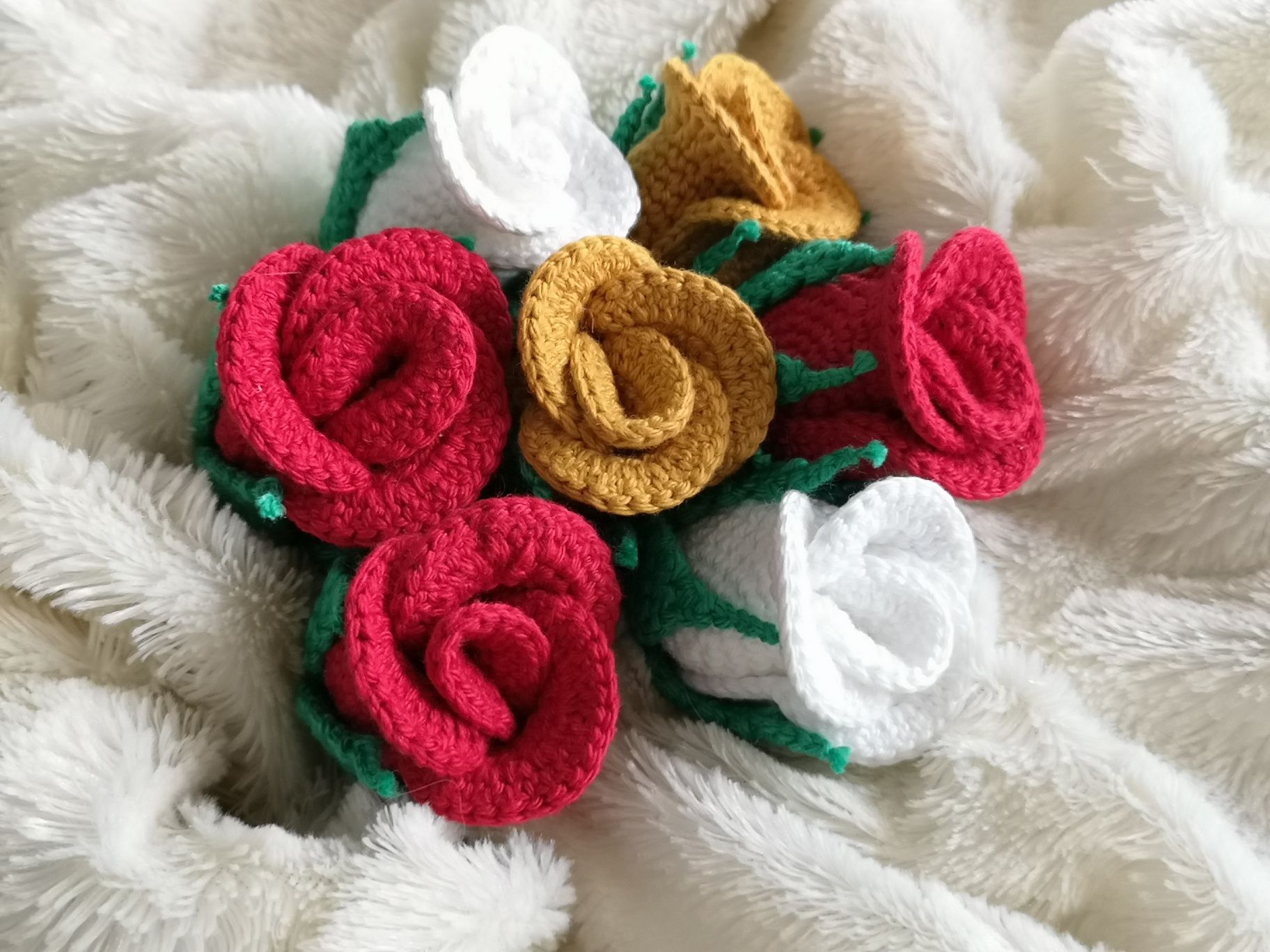 Rosas em crochet para aplicação