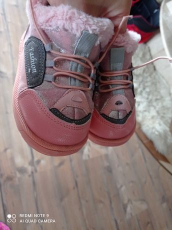Super modne ocieplane buty  dla dziewczynki 27