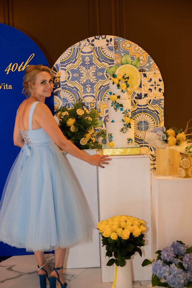 Блакитна сукня корсетна з фатином плаття випускний голубе весілля