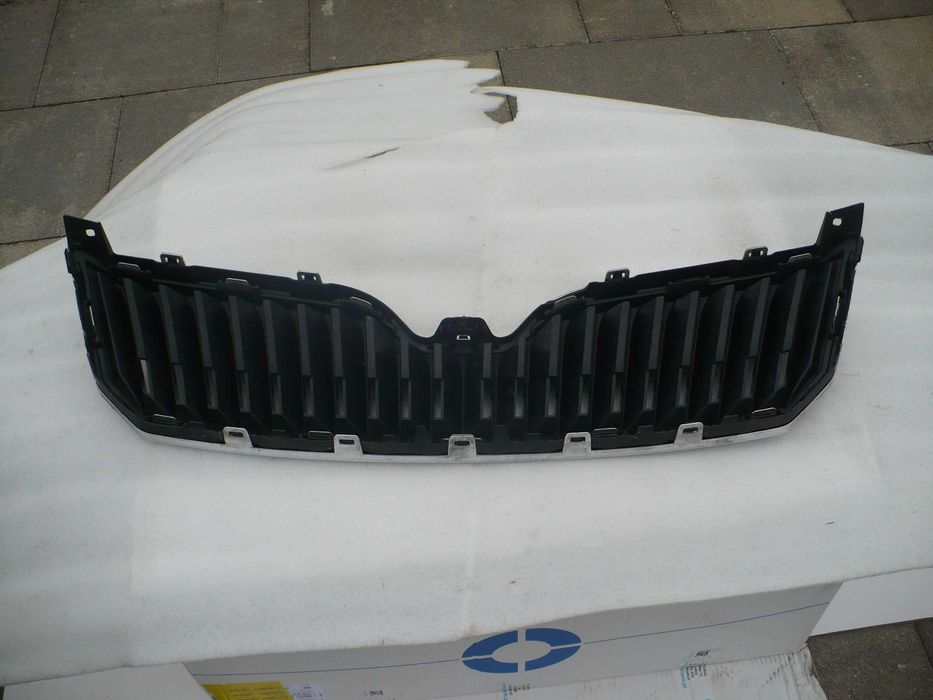Skoda superb 2 lift grill atrapa