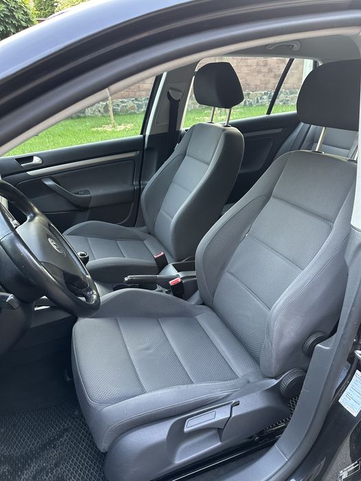 Volkswagen Golf 5 V 1.4MPI