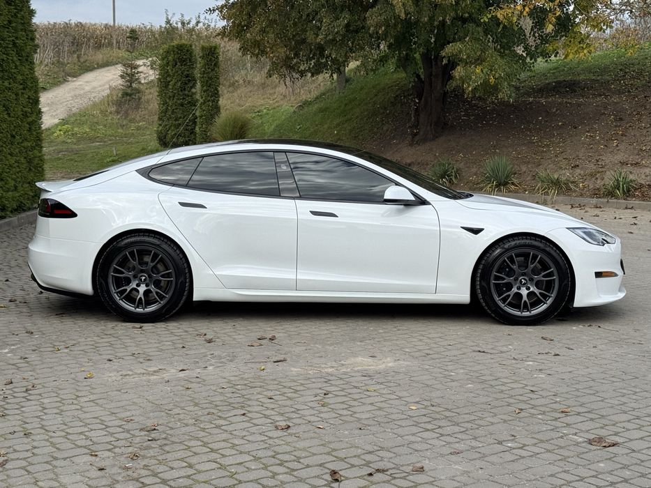 Tesla Model S Long Range