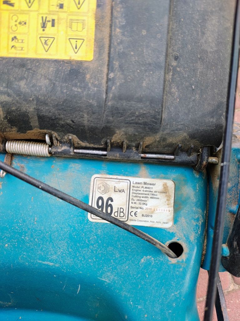 Kosiarka Makita PLM4611 silnik 190cc używana.