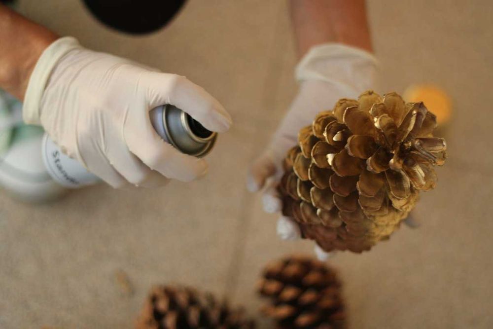 5 PINHAS para enfeitar o seu natal - Douradas, Beges e Prateadas