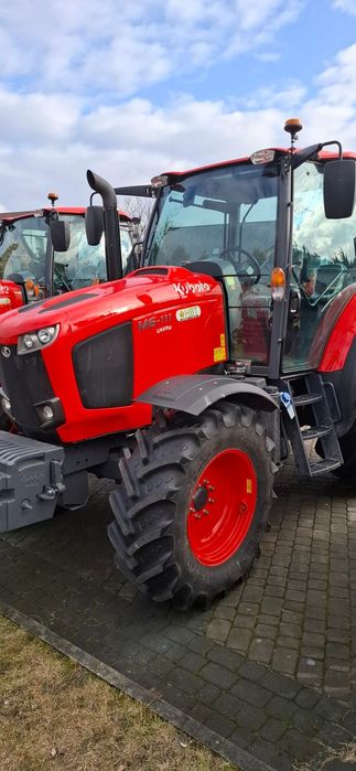 Kubota M6 111 U  Ciągnik rolniczy Kubota M6111U - 111 Km