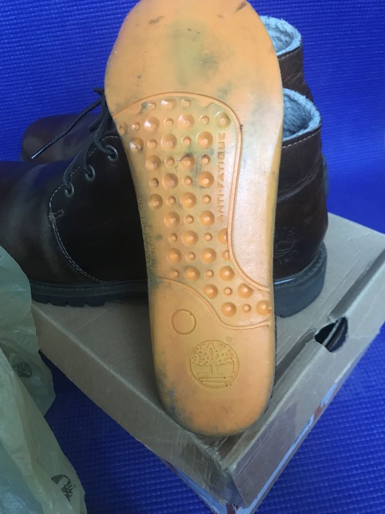 Продам зимние ботинки Timberland
