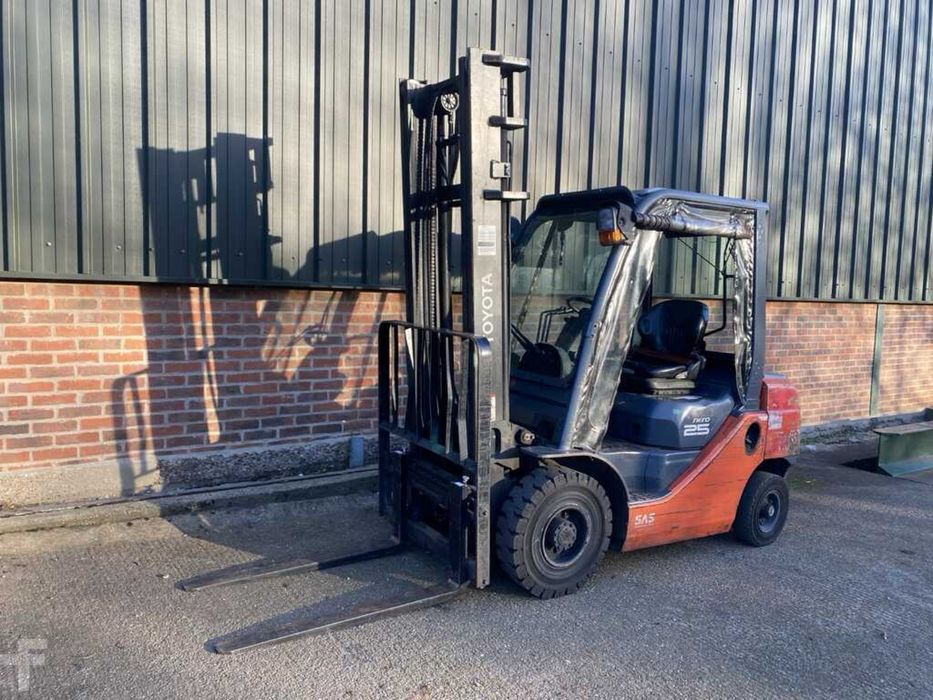 Навантажувач дизельний  TOYOTA 8FD25 2019р.дизель.