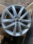 Felga 7,0x17 ET40 Seat Terraco 5FJ