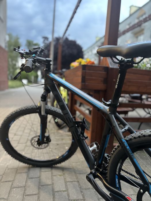 Rower CUBE Aim idealny do miasta i w teren