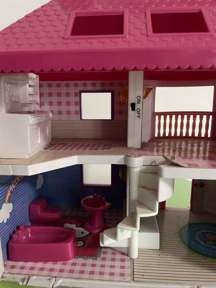 Casinha da Hello Kitty (com luz) Só 13€