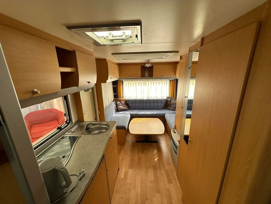 KNAUS Sudwind 500  Przyczepa Kempingowa Knaus Sudwind 500 z miejscem na kempingu