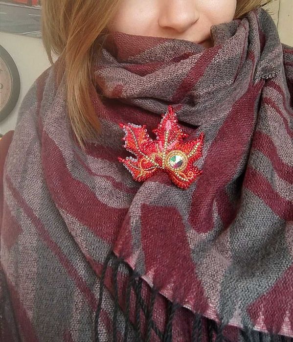 Брошка, прикраса, аксесуар, біжутерія, бісер ЛАВАНДА. Handmade