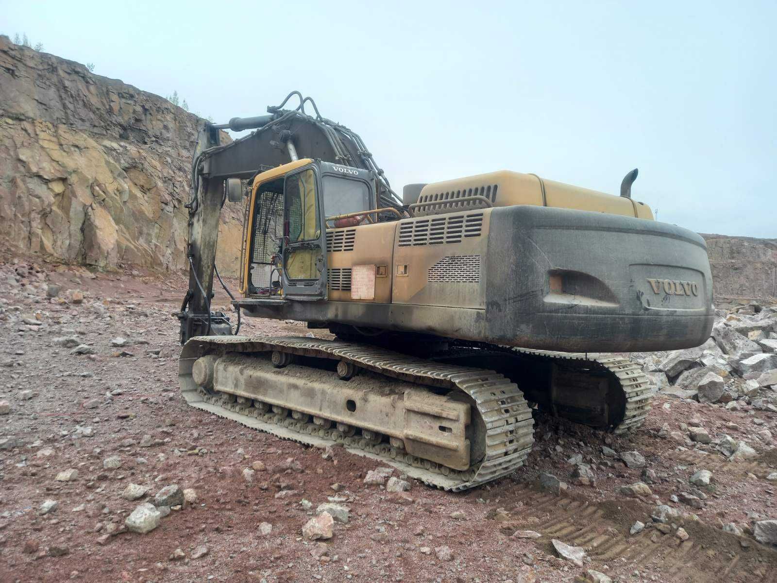 Гусеничний екскаватор VOLVO EC460BLC 2007 р., готовий до роботи.