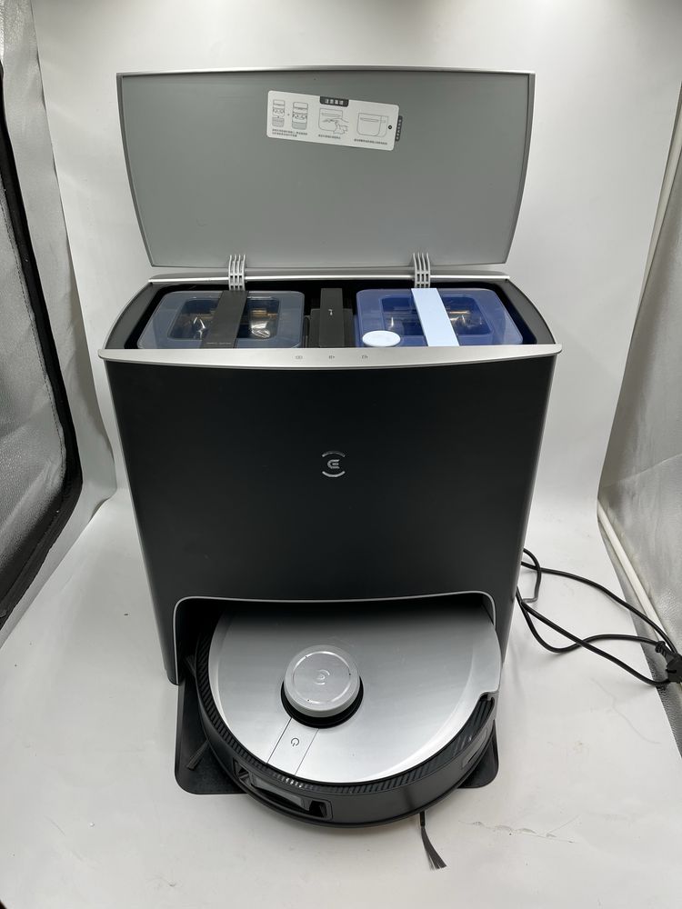Robot  Sprzatajacy  Ecovcs Deebot  X1 TURBO