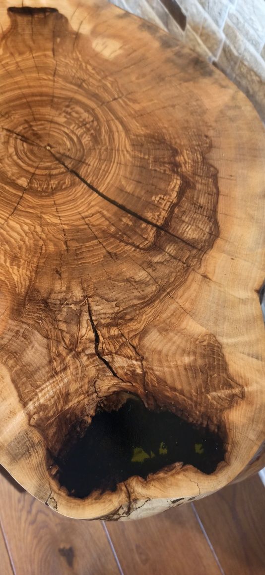 Stolik kawowy plaster drewno jesion żywica