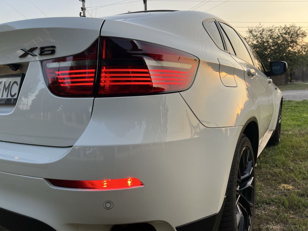 BMW X6 2008 года 3.0 Бензин Полный привод