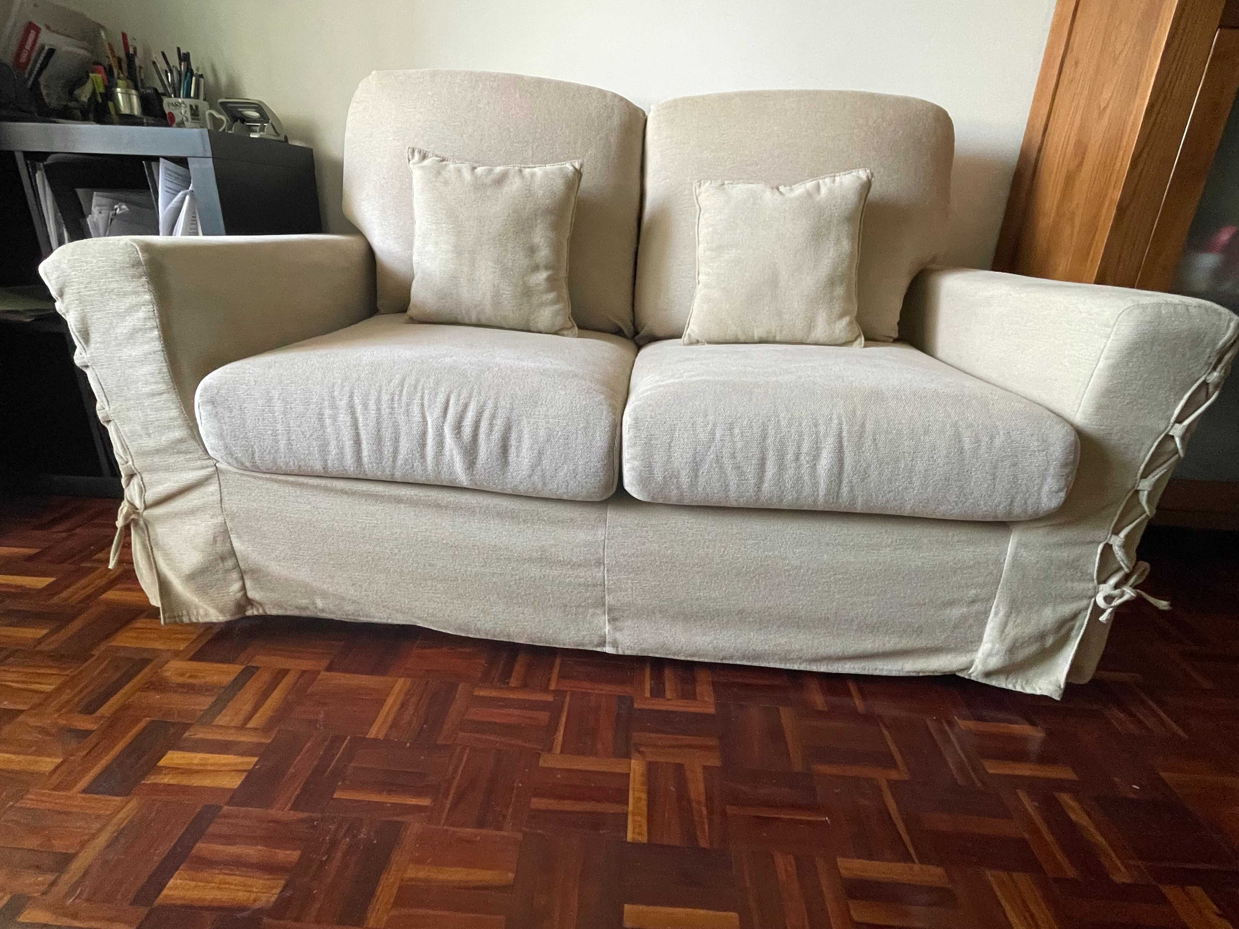 vendo 1 sofá cama de 3 lugares + 1 sofá 2 lugares Capas laváveis