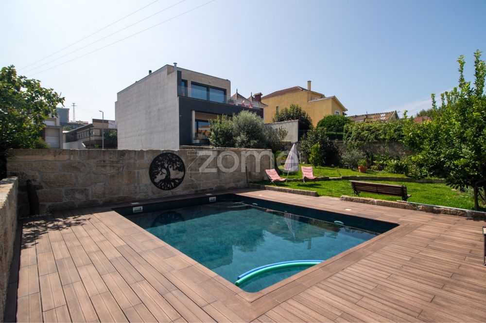 Luxuosa Moradia T4 com Piscina localização privilegiada em Ermesinde