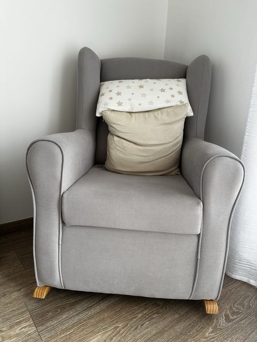 Cadeira de amamentação / baloiço