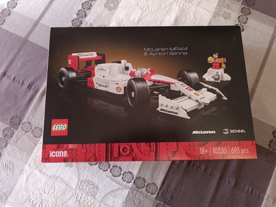Lego McLaren MP4/4 e Ayrton Senna