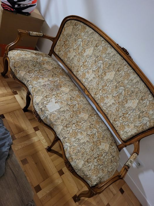 Sofa w stylu ludwik XVI