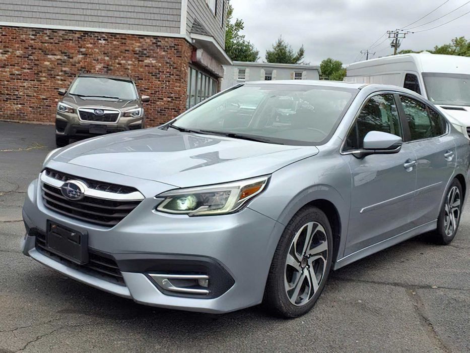 Subaru Legacy      2020