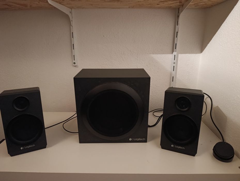 sistema de colunas multimédia Logitech Z333