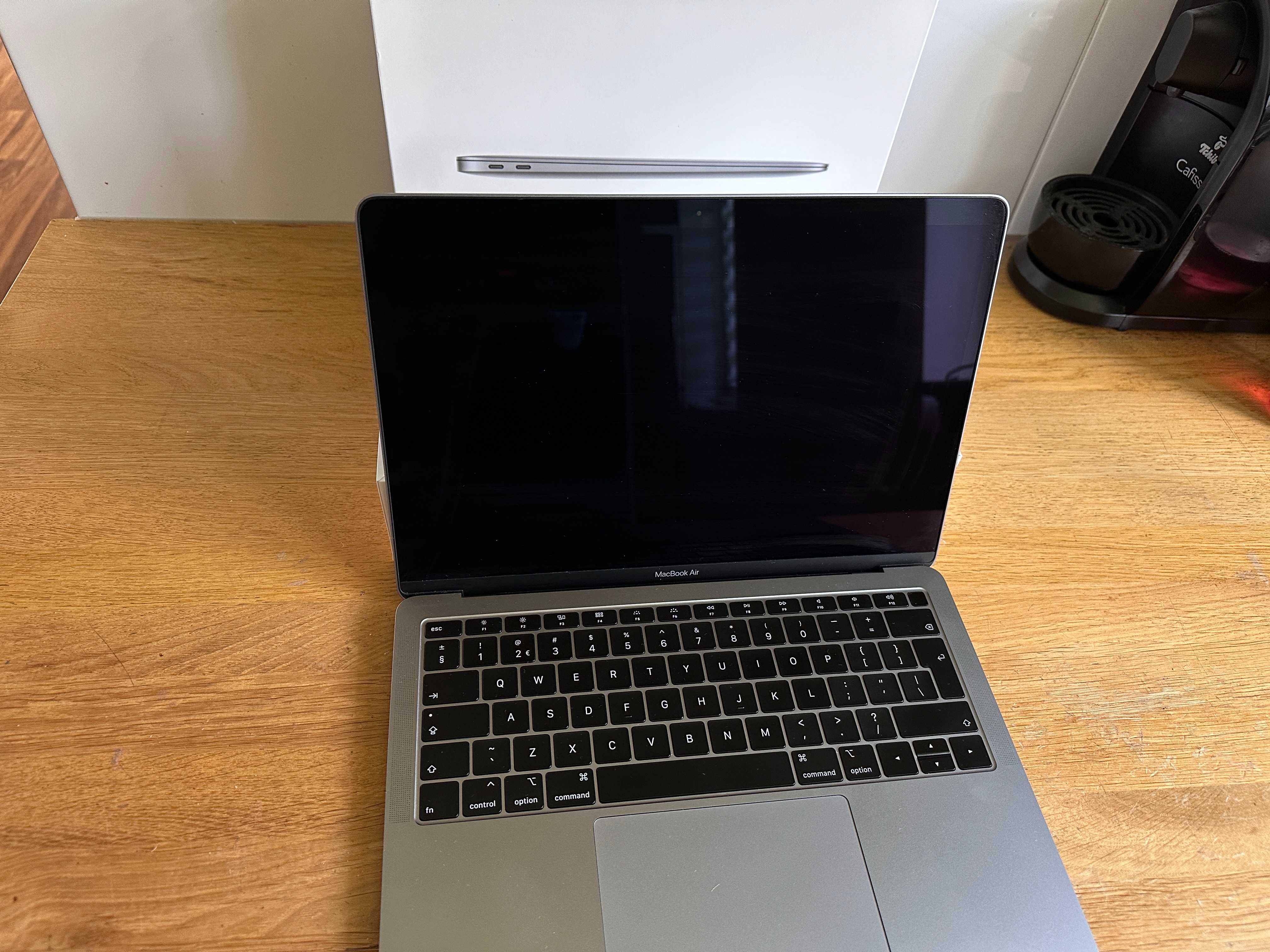 MacBook Air 13 i5 8/128 GB