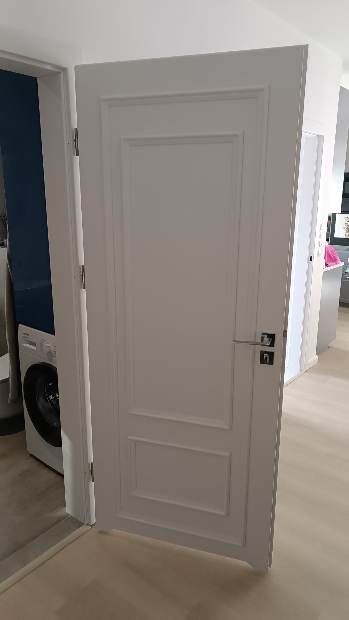 Nowe drzwi z ościeżnica