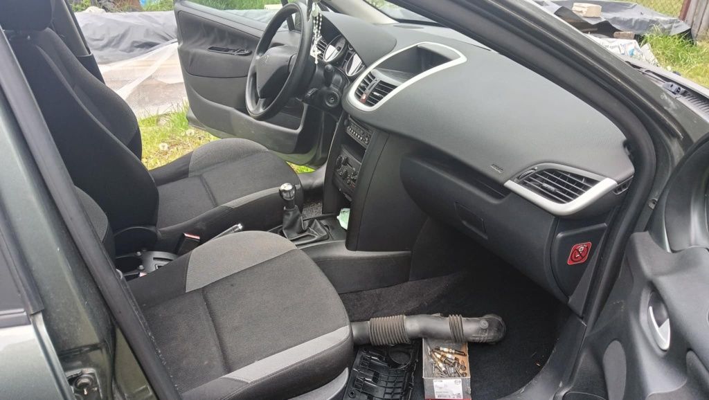 Samochód Peugeot 207