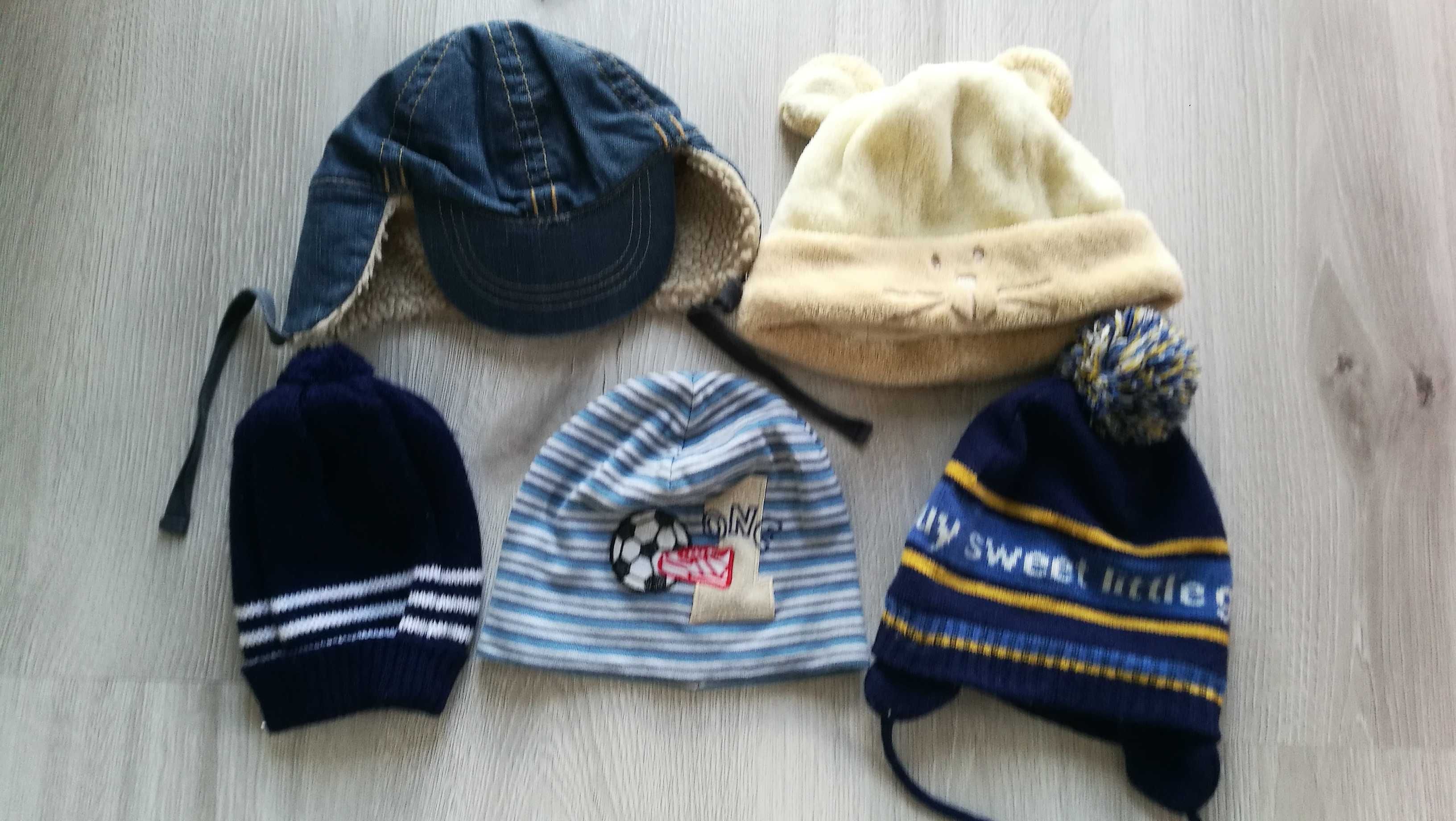 Zestaw 5 czapek dla chłopca jesienno-zimowych 74