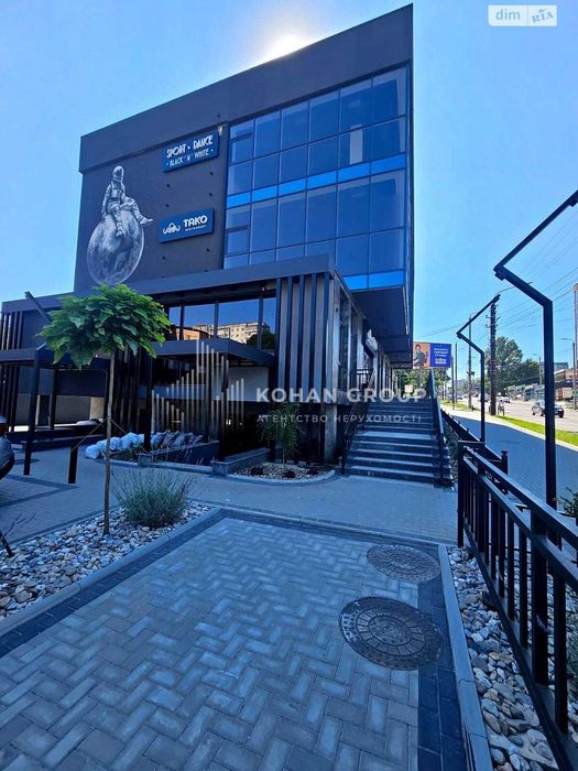 Продаж фасадного комерційного приміщення 268,5 м² | 2–3 поверхи |