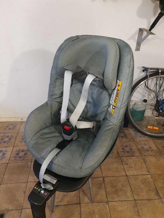 Автокрісло Maxi-Cosi 2wayFix 2wayPearl 67-105см isofix з платформою