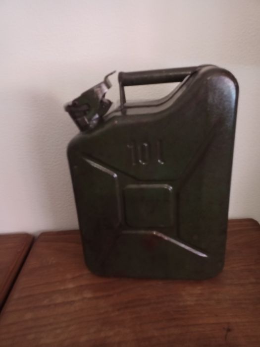Jerricam militar