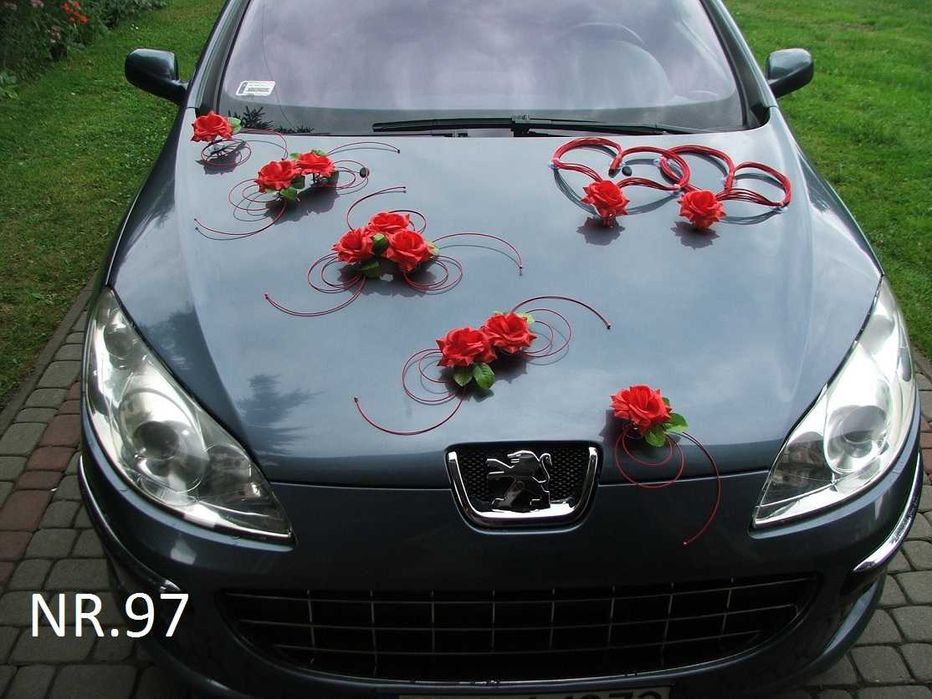 Dekoracja na samochód CZERWONA Ozdoba na auto.STROIK 097