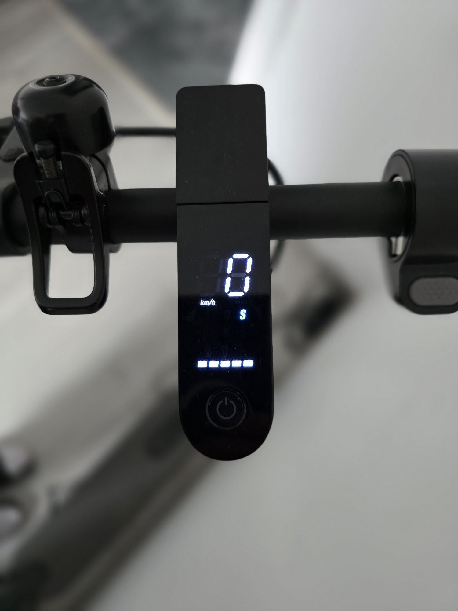 Hulajnoga elektryczna Xiaomi Mi Electric Scooter 1S