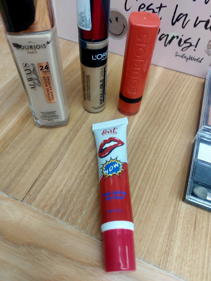 Лот декоративной косметики Bourjois, L'Oreal Paris