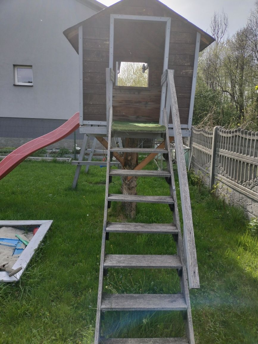 Domek drewniany + zjeżdżalnia