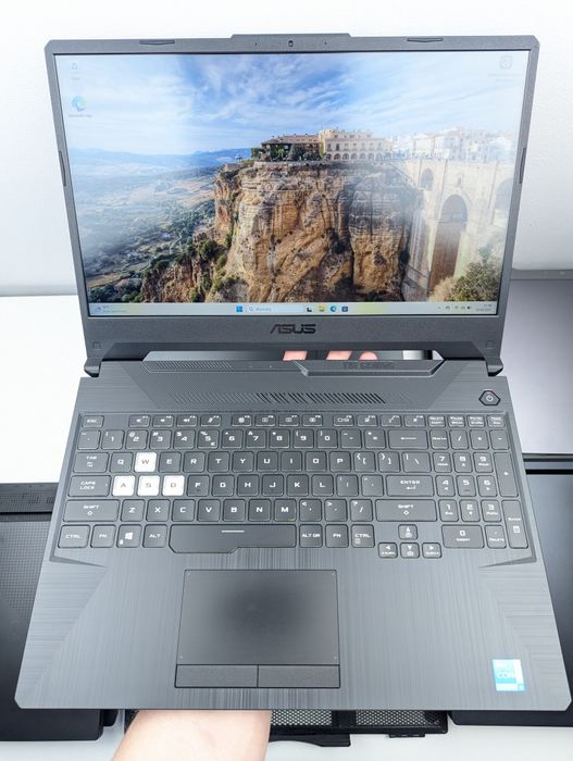 LAPTOP GAMINGOWY Asus TUF F15 RTX 3050 i5-11400H 144 hz