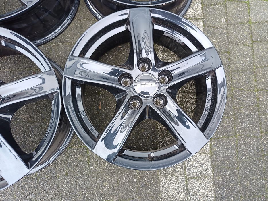 Czarne ALU 16 VW Golf V VI T-Roc Touran Caddy Eos Audi A3 Skoda Octavi