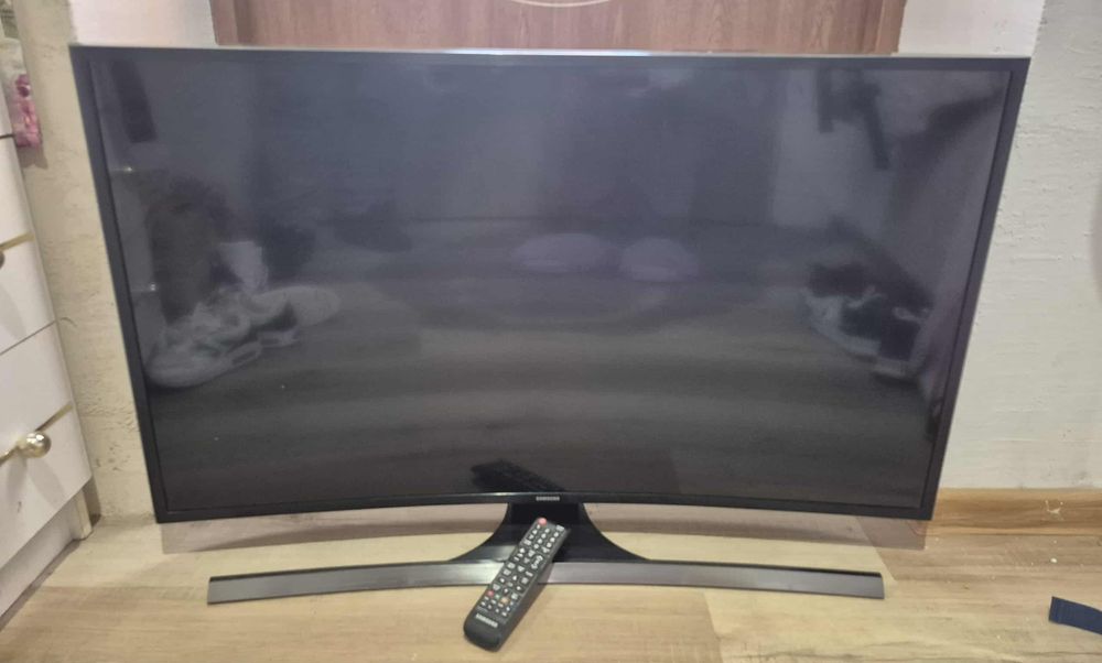 Samsung 40" LED TV curved