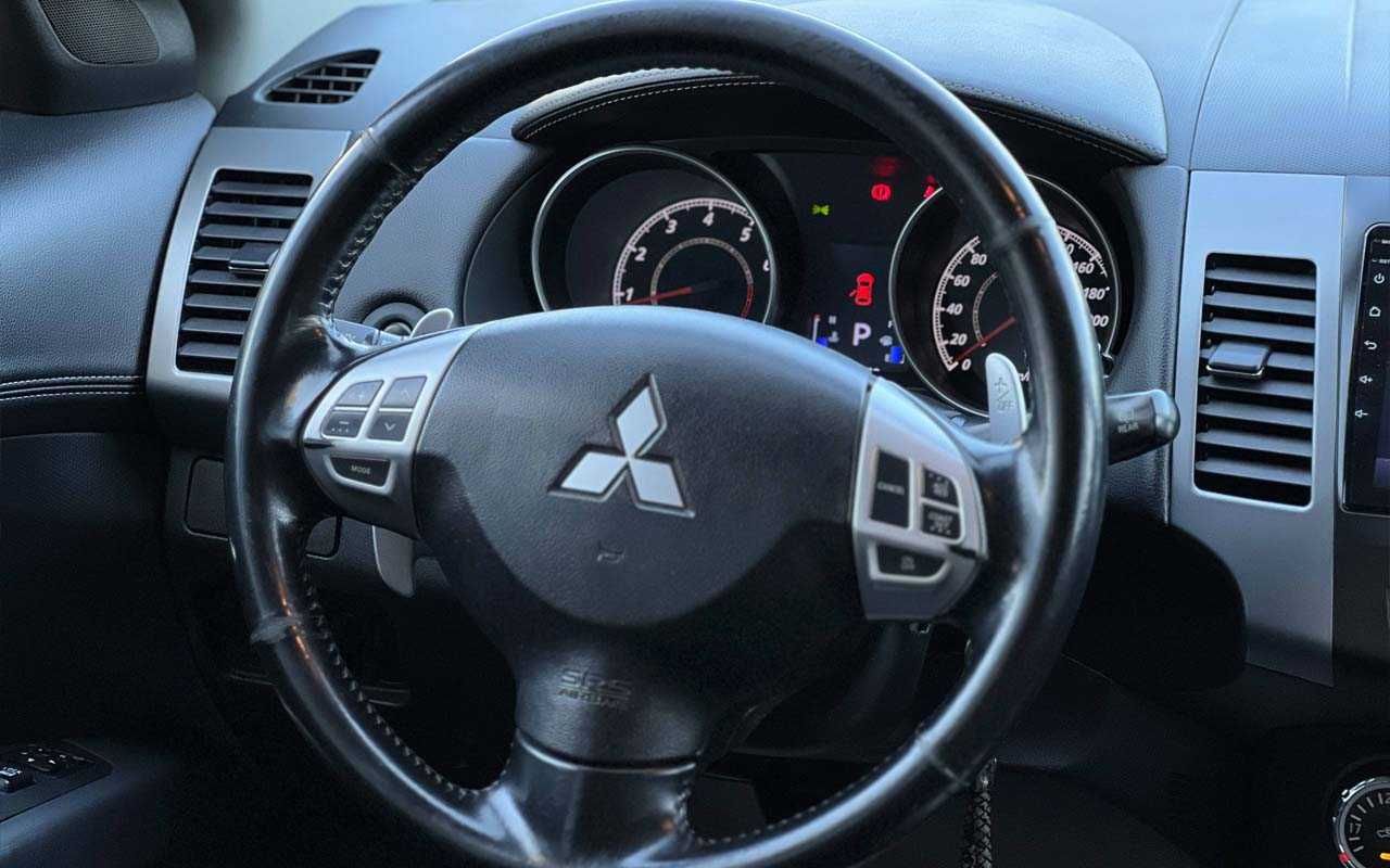 Mitsubishi Outlander 2010