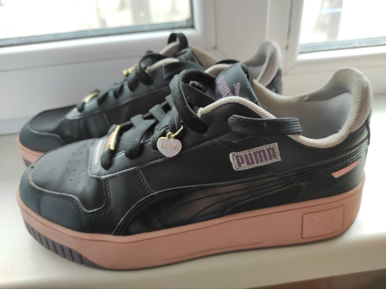 Кросівки Puma Carina Street charms