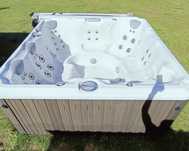 Jacuzzi wanna z hydromasażem całoroczne ogrodowe Sundance Spas Ramona