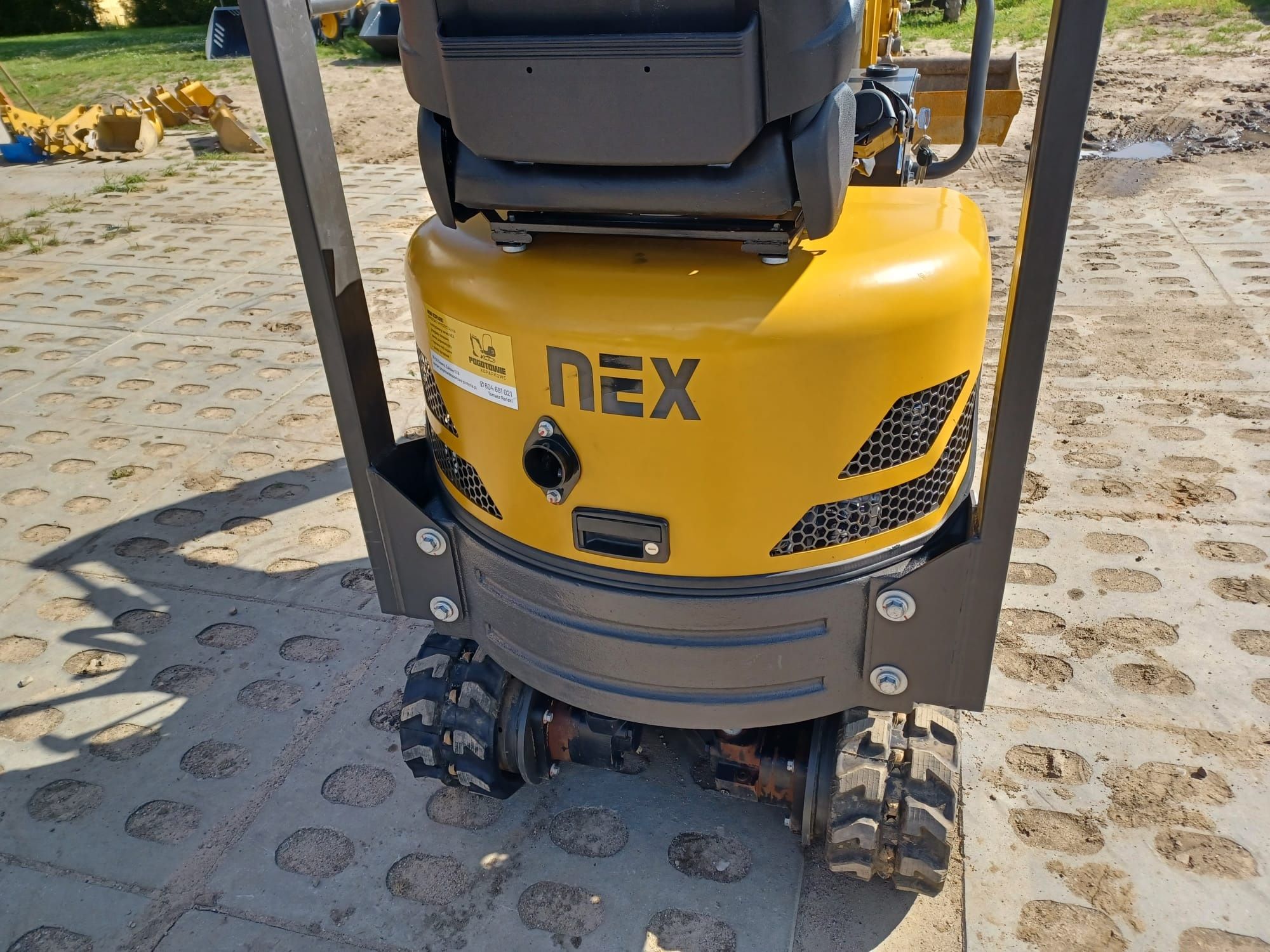 Minikoparka NEX N10 1,1 t Long 2024 używana