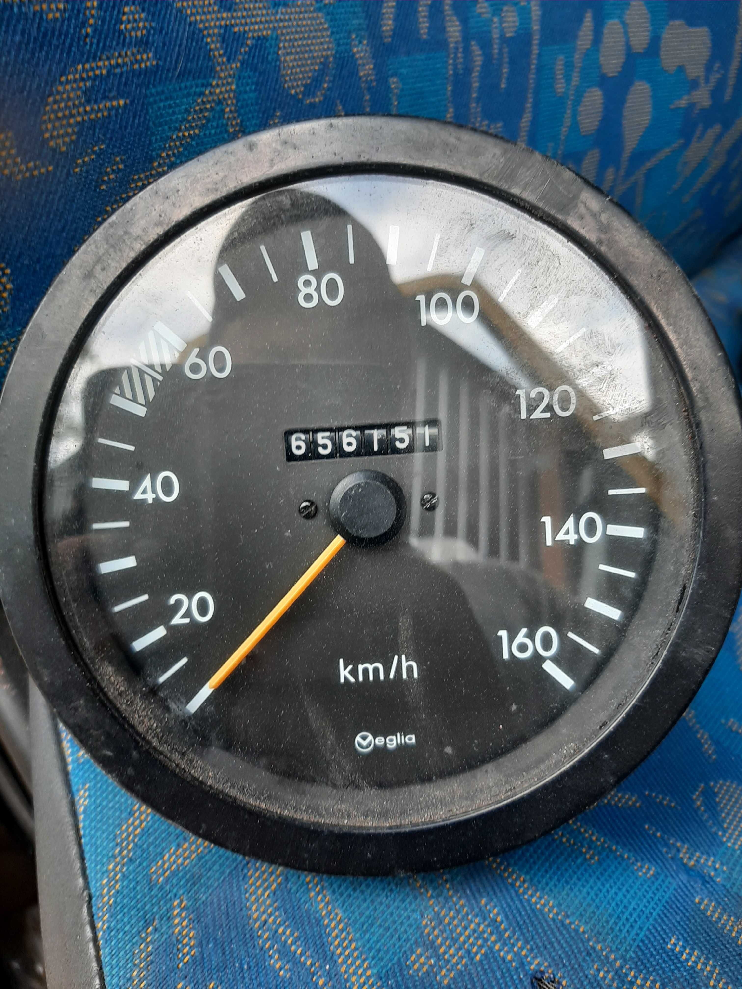 Mercedes 407,408,508,608 Czesci os przedia most rama