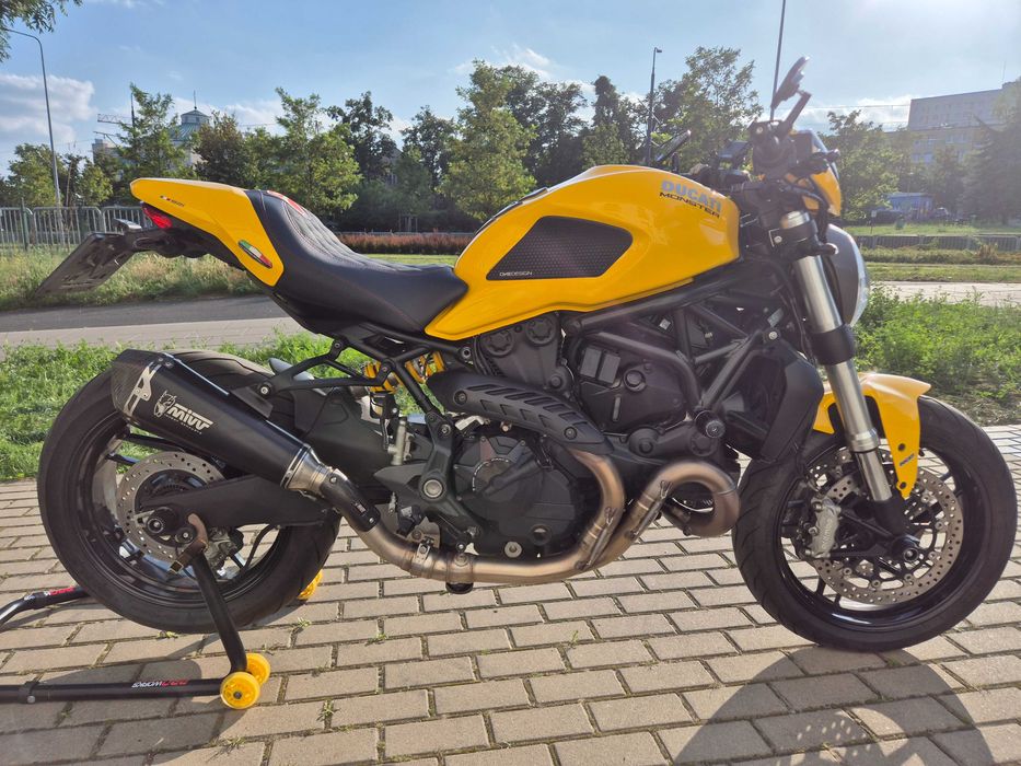 Ducati Monster 821, Salon Polska