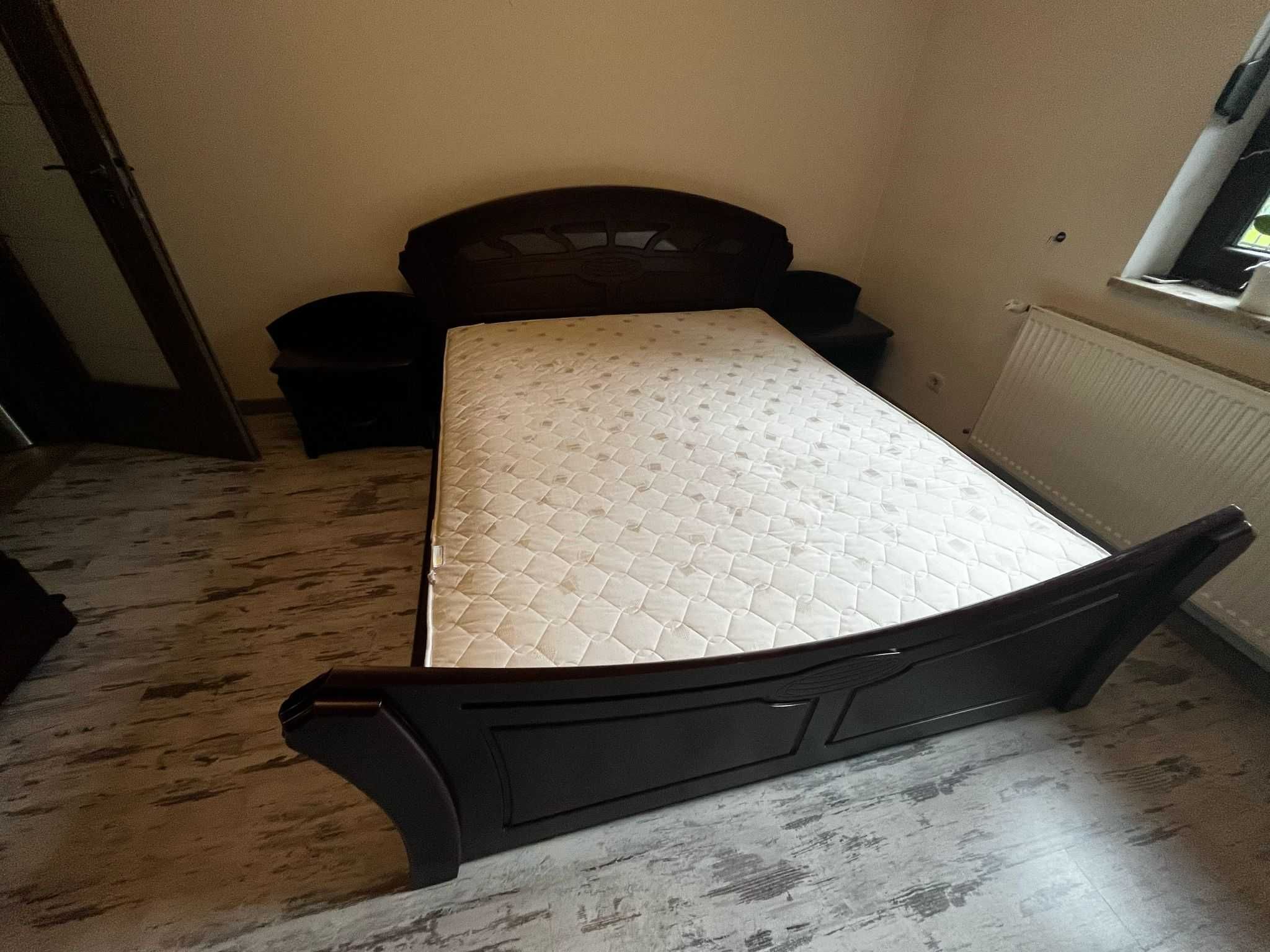 Łóżko Lazuryt z szafkami nocnymi firmy Mebin