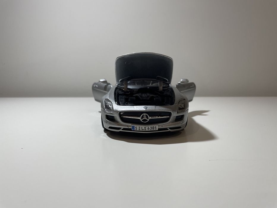 Miniatura Mercedes benz AMG SLS colecionável