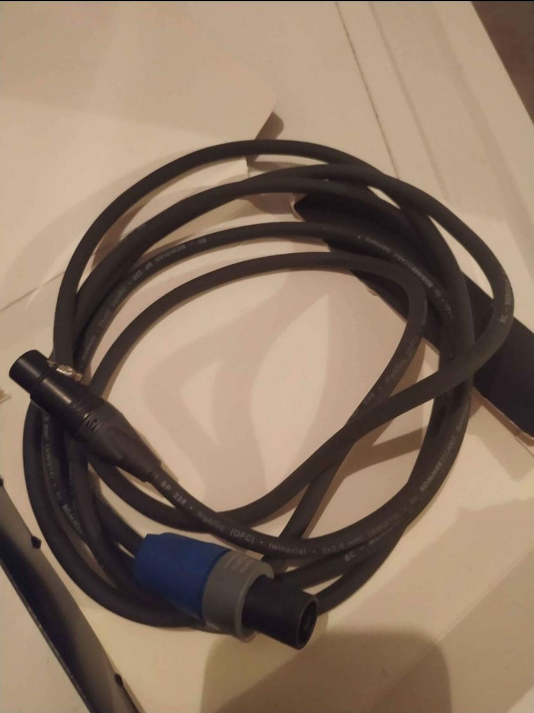 Kabel glosnikowy.